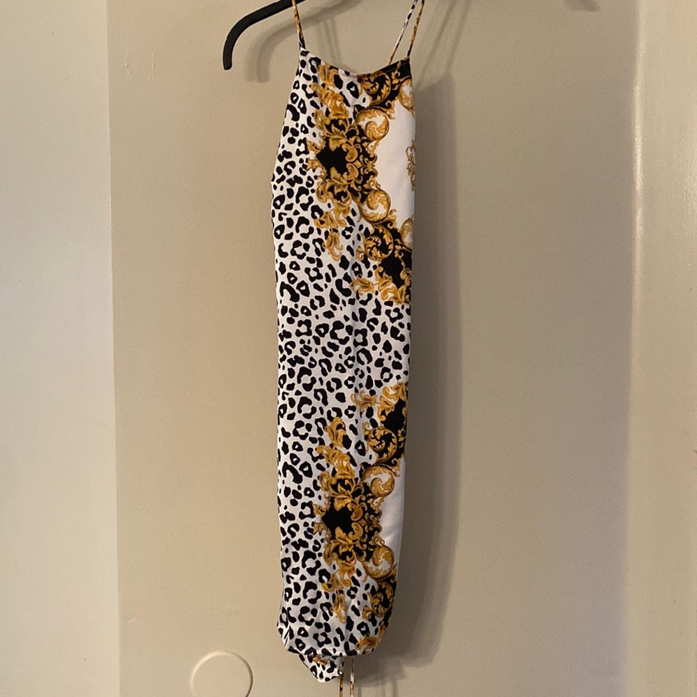 Bodycon strappo backed dress